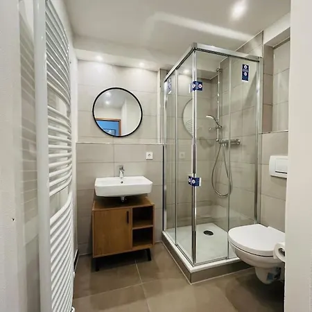 Apartment Modernes 25min To Muc I 15min To Aug